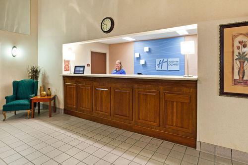 Quality Inn Harlan Интериор снимка