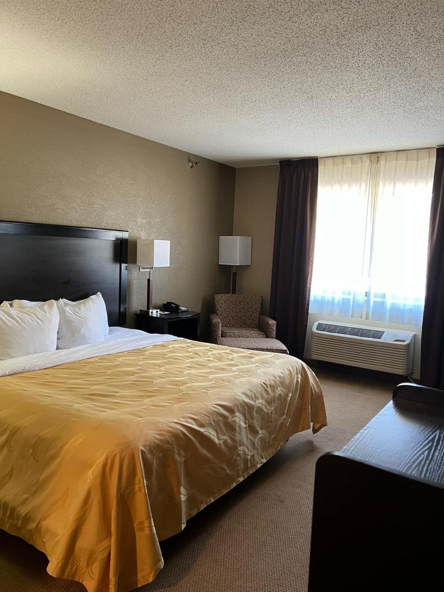Quality Inn Harlan Екстериор снимка