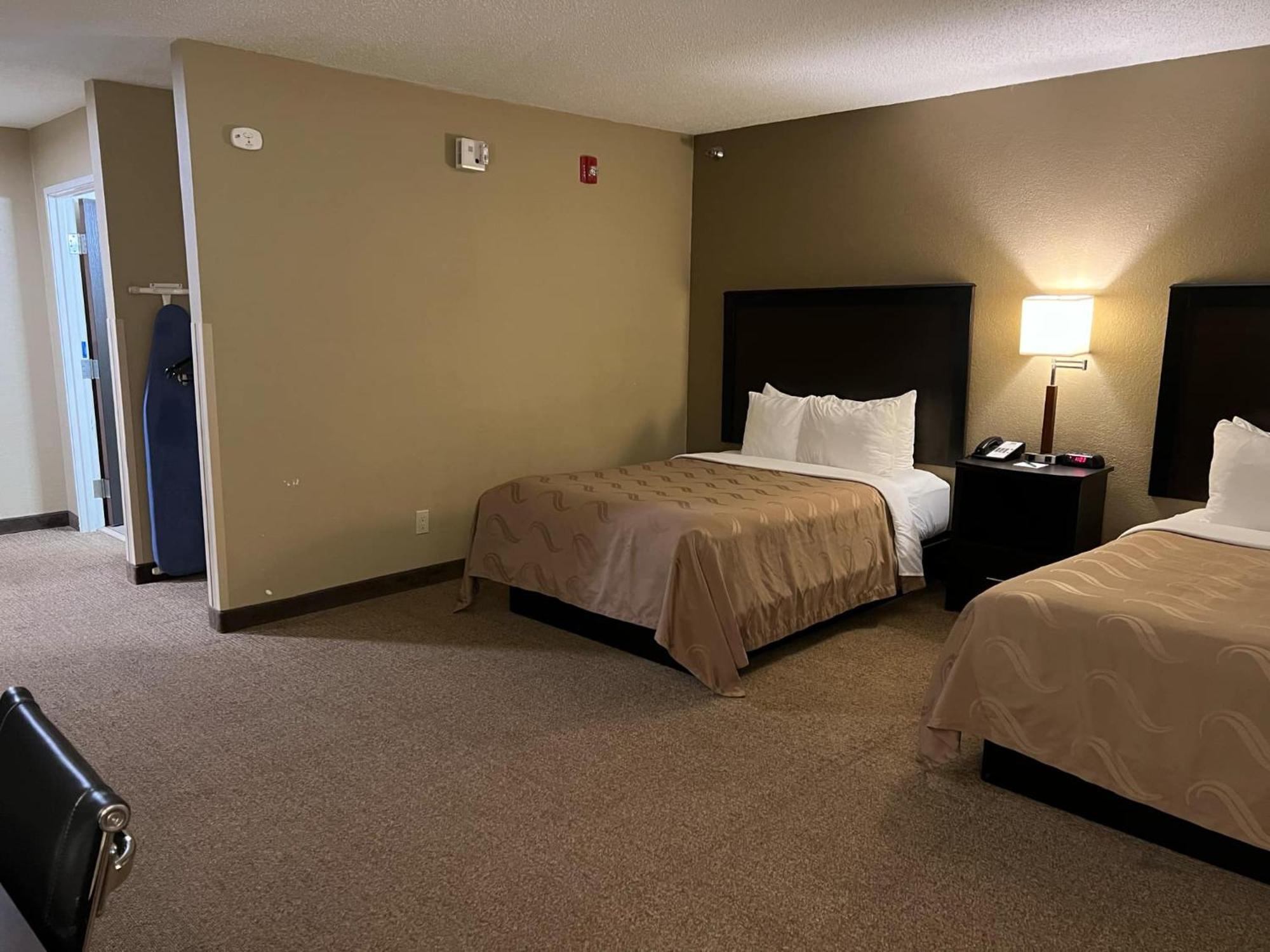 Quality Inn Harlan Екстериор снимка