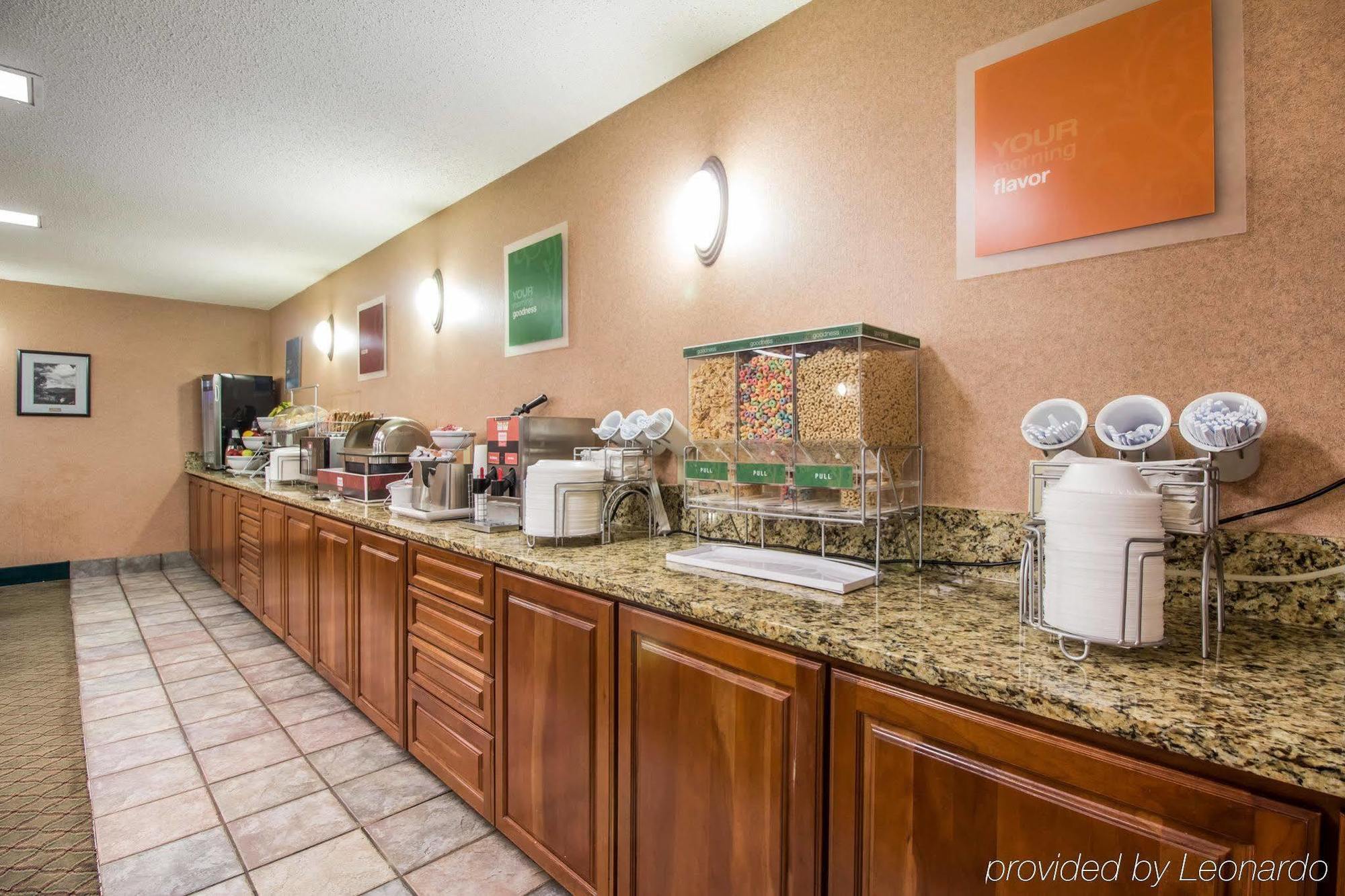 Quality Inn Harlan Екстериор снимка