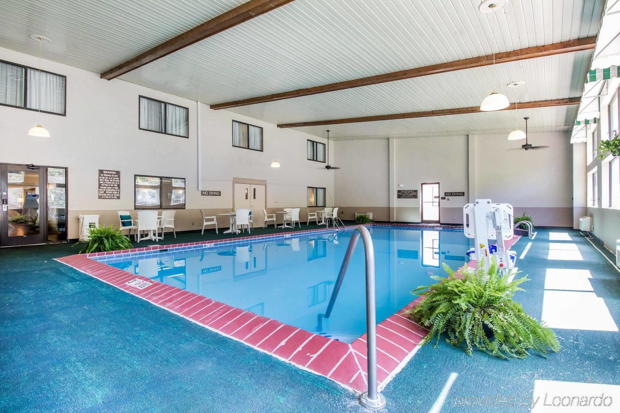 Quality Inn Harlan Екстериор снимка